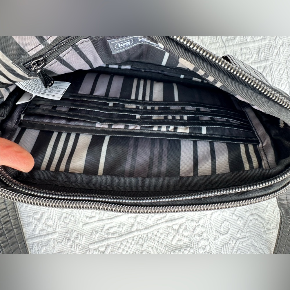 Lug Coupe XL, convertible crossbody, metallic black - Picture 6 of 11